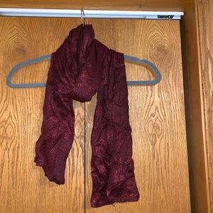 🌴5/$25 Sparkly red scarf